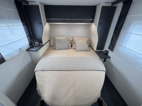 Chausson Titanium 788 QUEENSBED+POP-TOP ROOF+F2F AUTOMATIC EURO6  photo: 2