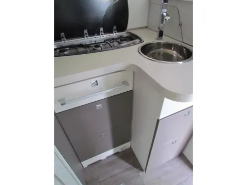 Chausson 7118 XLB Queenbed, Hubdach Foto: 6