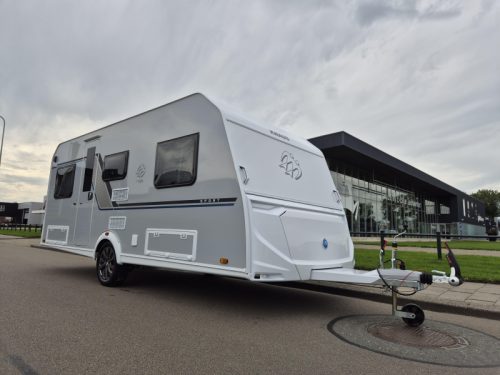 Knaus Sport Platinum 500 EU U-shaped dinette + single beds photo: 4