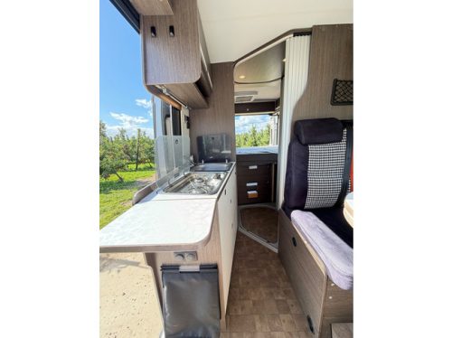 P&ouml;ssl Globecar Globescout R (2 Win R) CAMPER VAN / MAXXFAN / NEUM&Aacute;TICOS PARA 4 ESTACIONES (COMO NUEVOS) / SUSPENSI&Oacute;N TRASERA MODIFICADA / INTERRUPTOR DE MASA foto: 6