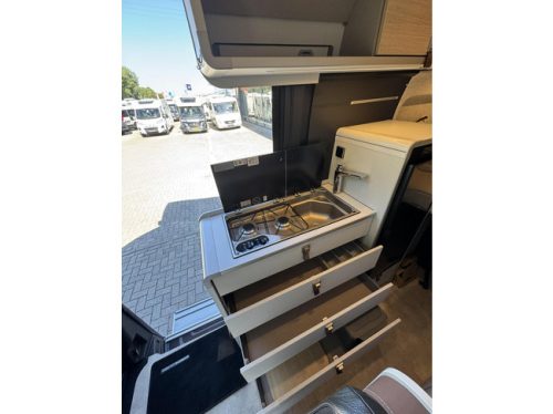 Hymer Grand Canyon S 4X4 190HP Leather Pop-top roof Delta Towbar Awning photo: 16