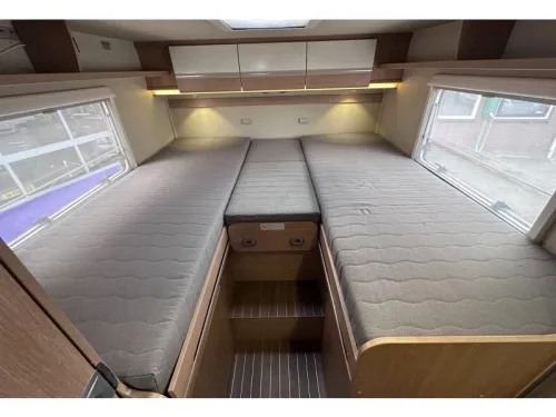 Sunlight T 68 Single Beds photo: 7