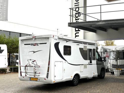 Pilote Sensation 700 P QUEENSBED 6.99M XXL GARAGE CONSTRUCT photo: 21