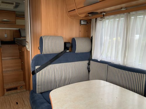 Hymer B 674 SL 2.3 M. 130 PK Vollintegriert, 4 Schlafpl&auml;tze 4 Gurte, Einzelbetten, Hubbett, Motor-Klimaanlage, Bj.2008 Ihr Wohnmobil-Verkaufsvermittler Marum Camper Zentrum on the road Foto: 8