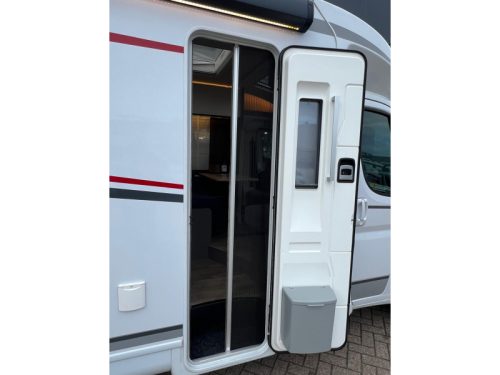 LMC Tourer 660 T Single beds, E&P, Air conditioning photo: 11