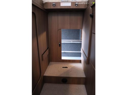 LMC Cruiser 750 EF 180hp Automatic | Diesel heating | Face to face | LED Headlights | Single beds | Separate shower | New from v photo: 17