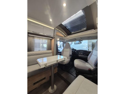 Adria Matrix 640 DC Face to face 2021 photo: 8