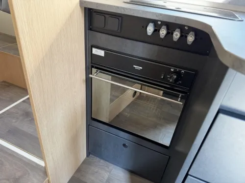 Sunlight I69 Automaat. Roof air conditioning photo: 11