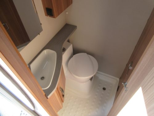 Weinsberg CaraOne Edition HOT 390 MET VOORTENT Foto: 10