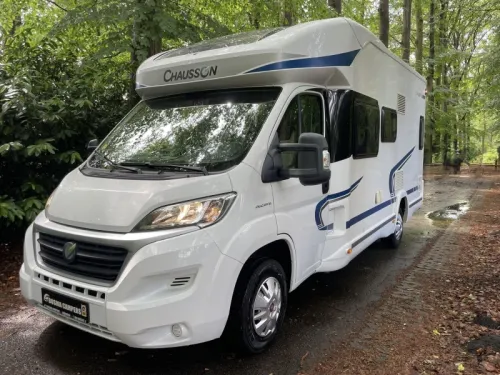Chausson Flash 625 Drop-down bed 52000 km 2015 photo: 2