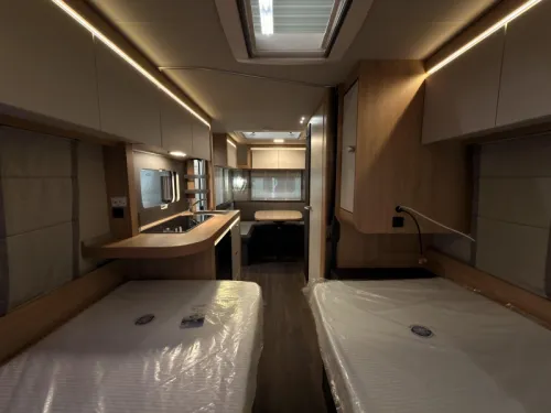 Knaus Sport Platinum 500 EU Platinum+Boden+1800KG Foto: 16