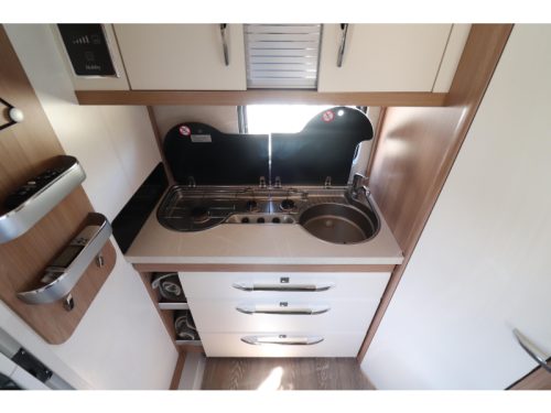 Hobby De Luxe 460 SFF Awning/ Mover/ Air conditioning FULL photo: 12