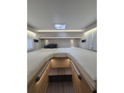 Adria Matrix 650 DL Face to face 2024 Foto: 11