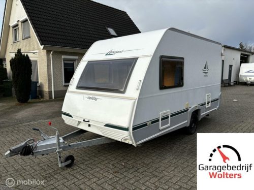 Knaus Eifelland Holiday super neat transverse bed cassette awning photo: 0