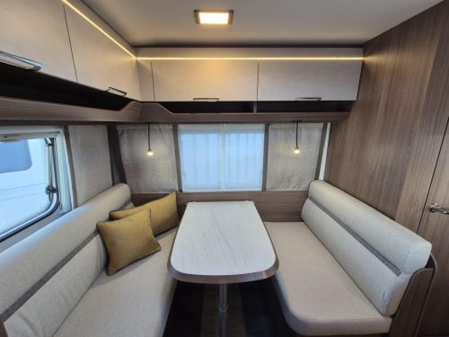 Tabbert Cazadora 420 QD 2.3 Layout with mega kitchen! photo: 15