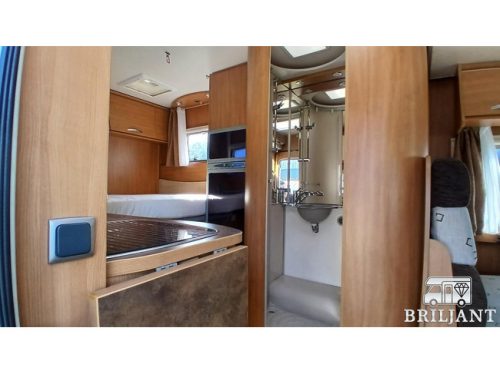 Chausson FLASH 16 ... 2011 transverse bed/lift bed photo: 9