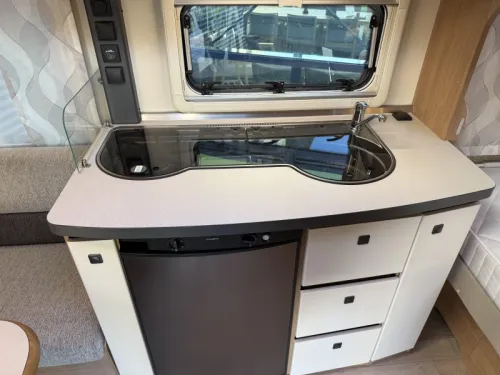 Fendt Saphir 445 TFB FRENCH BED MOVER AWNING TOP photo: 8