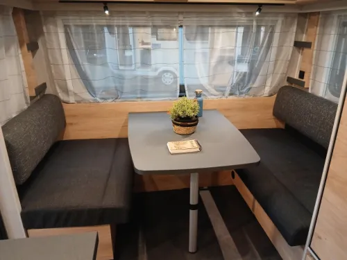 Dethleffs Camper 460 EL Foto: 4