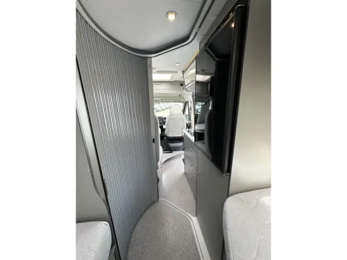 Adria Twin 640 SLX 150 hp solar panel photo: 13