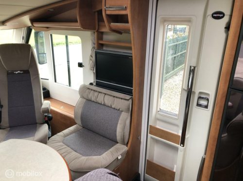 Carthago Chic C-Line I 5.0 QB 180-PK Integral Queen bed, Pull-down bed, XXL-Garage, Extras New Model 2016 photo: 3