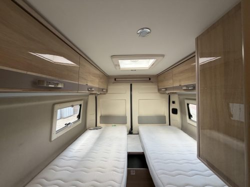 Rapido V 68 Single beds version photo: 11