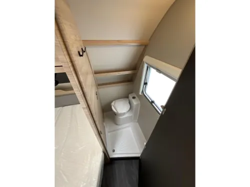 Weinsberg CaraOne Edition HOT 450 FU ACTION MODEL photo: 12