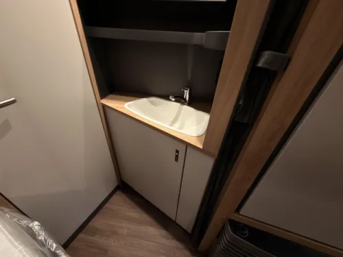 Knaus Sport Platinum 450 FU +Fu&szlig;bodenheizung+1700kg  Foto: 12
