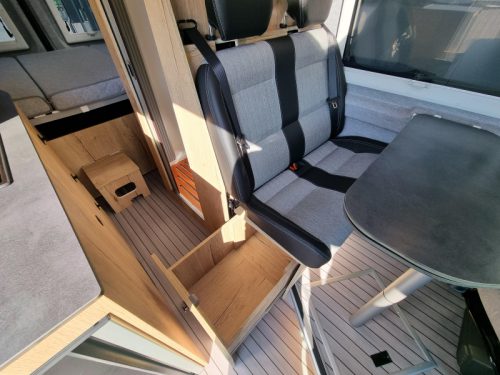 Clever Celebration 600 Automatic Premium package photo: 10