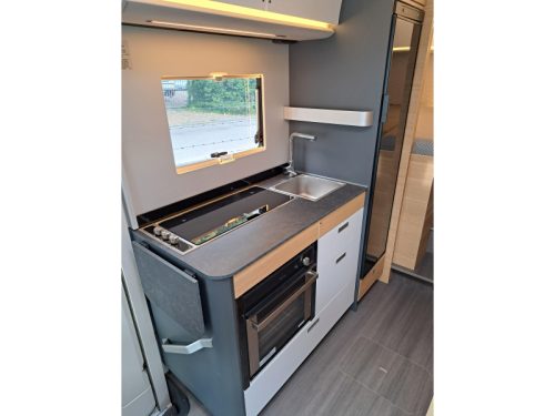 Adria Sonic 600 SL 180HP (ex-rental) photo: 5