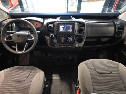 tourne mobil 6.4 Cruise 180HP Automatic - ALL SEASON photo: 1