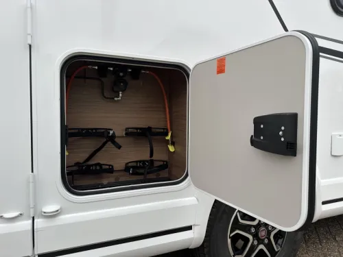 Knaus L!ve I 650 MEG Truma E&G, Lederst&uuml;hle Foto: 17