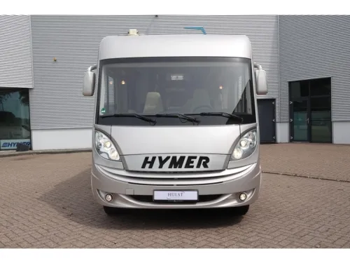 Hymer B class 678 2 person version photo: 1