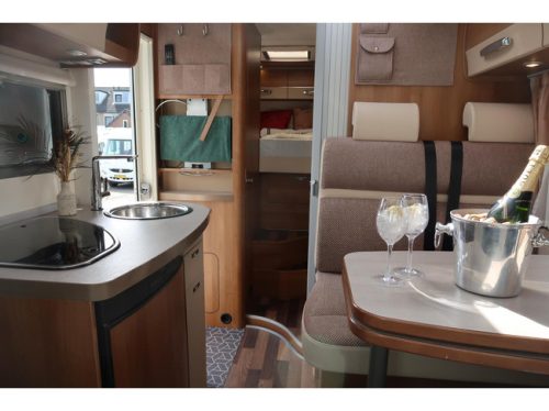 Knaus VAN Ti 550MD |Only 68379KM!|VERY NEAT|Dish/TV / Inverter photo: 8