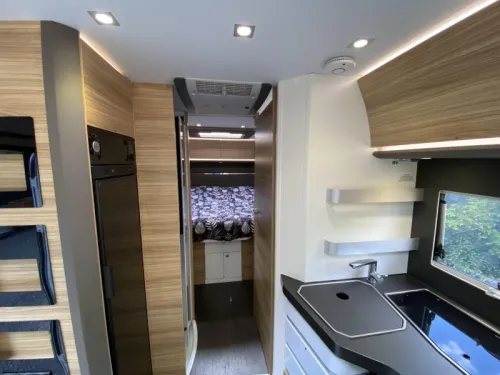 Adria Sonic Plus 700 DC Automatic | Roof air conditioning Level  photo: 14