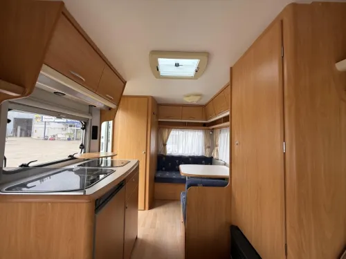 Chateau Caratt 390 + awning photo: 8