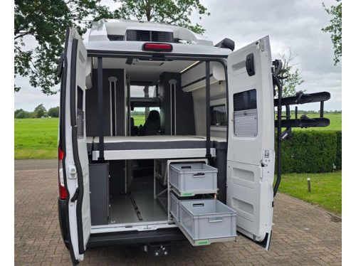Adria Twin 640 SGX Sports photo: 8
