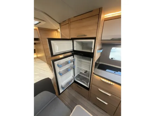 Knaus Sudwind Black Selection 540 FDK BUNK BED-6 BERTH photo: 7