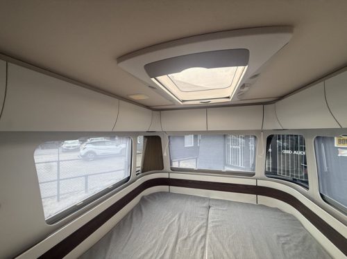 Eriba T 820 (TOURING 820) full options EP level systeem lits jumeaux XT mover Truma panneaux solaires 2x climatisation de toit Dometic parabole &eacute;lectrique photo : 22