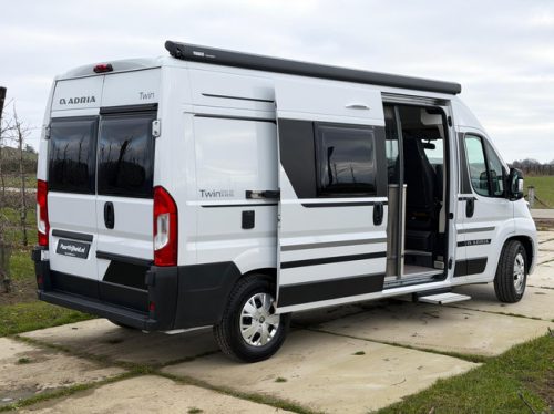 Adria Twin Plus 600 Solar / 2 year warranty / BARGAIN! photo: 2