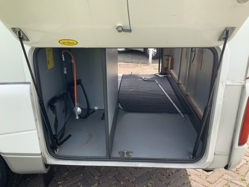 LMC Fiat Ducato 2.8 JTD 128 HP, AUTOMATIC Semi-integrated, Engine air conditioning, 2 Single beds (Low), Alko chassis etc. Year of manufacture 2003 Camper centrum on the road Marum photo: 25