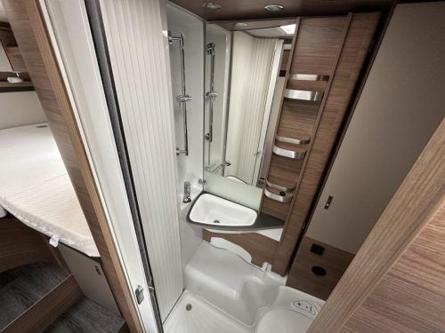 Autocaravana Knaus L!ve I 650 MEG CAMAS INDIVIDUALES AUTOM&Aacute;TICA foto: 13