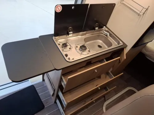 Adria Twin 600 SPT 130PS Querbett Klimaanlage Foto: 10