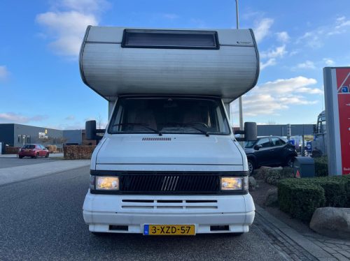 Fiat Ducato 14 2.5 Gran Volume | Goofy | NIEUWE APK | Trekhaak | 7 Persoons | Kachel | Koelkast | Alkoofbed | 2x Treinzit | Fietsenrek foto: 1