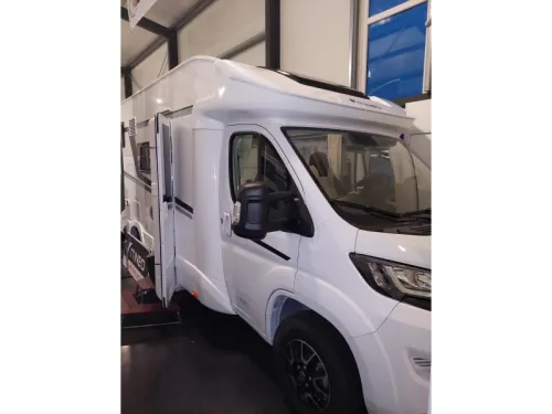 Itineo PJ700 single beds pop-top roof photo: 1