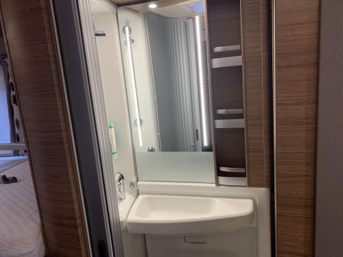 Knaus Van TI 640 MEG 2x airco sun sat V16 CE41  photo: 16