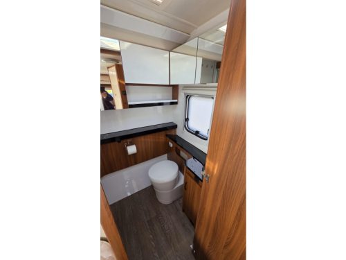 Hobby Excellent 560 WLU leveller system floor heating photo: 11