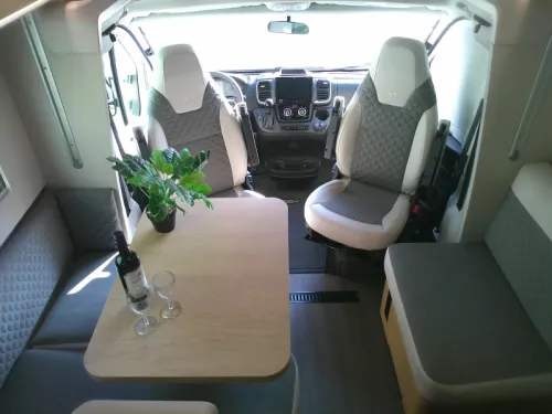 Adria Matrix 670 SL 5 berths photo: 2