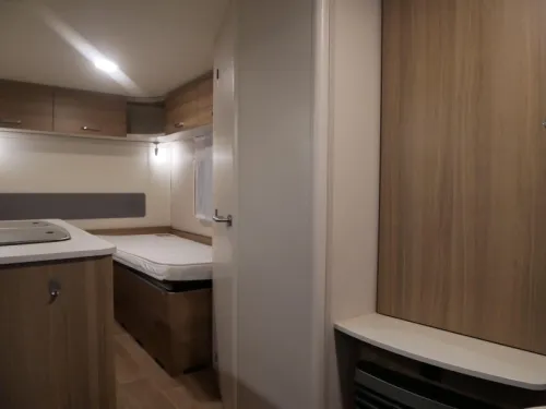 Dethleffs C'Joy 460 LE Dorema awning photo: 6