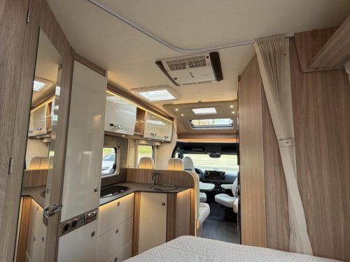B&uuml;rstner Harmony T660 Solar panels 2X Air conditioning Air suspension Inverter photo: 17