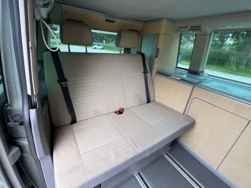 Volkswagen T5 California  photo: 11